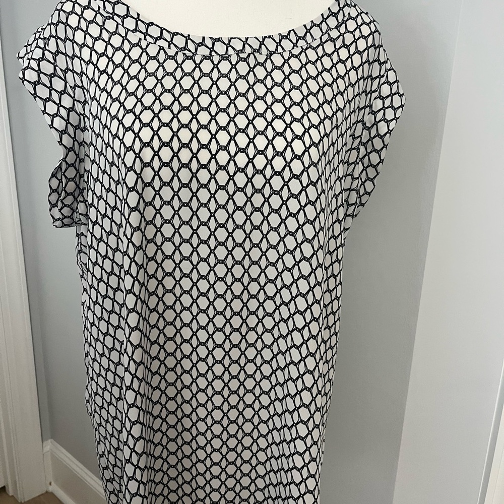 Pleione Black and White Patterned Top